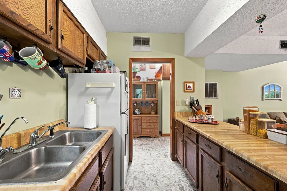1456 Sams Creek Rd Ashland City, TN 37015