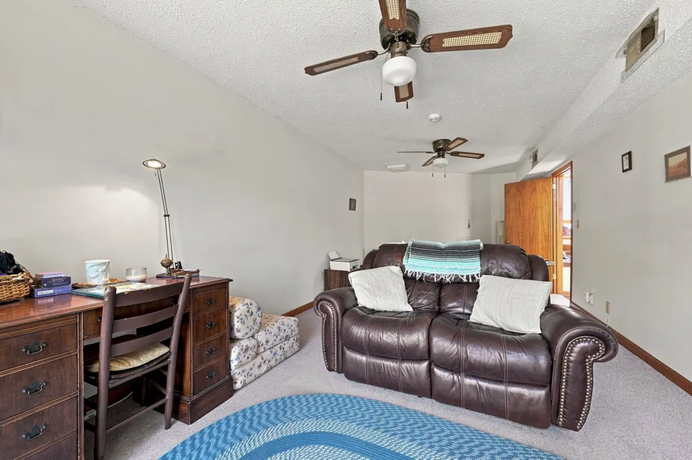 1456 Sams Creek Rd Ashland City, TN 37015