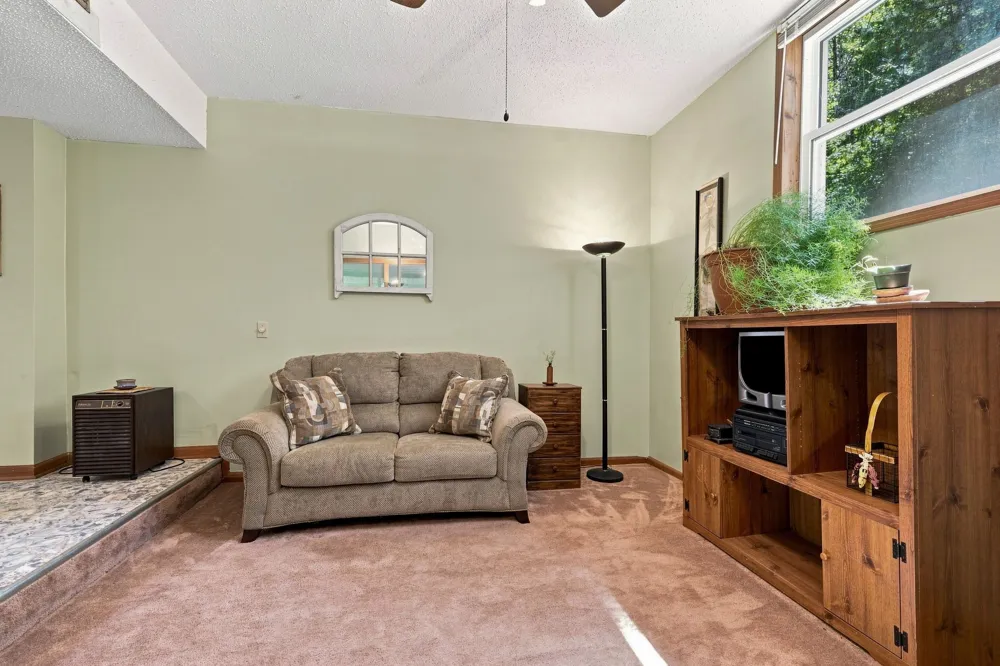 1456 Sams Creek Rd Ashland City, TN 37015