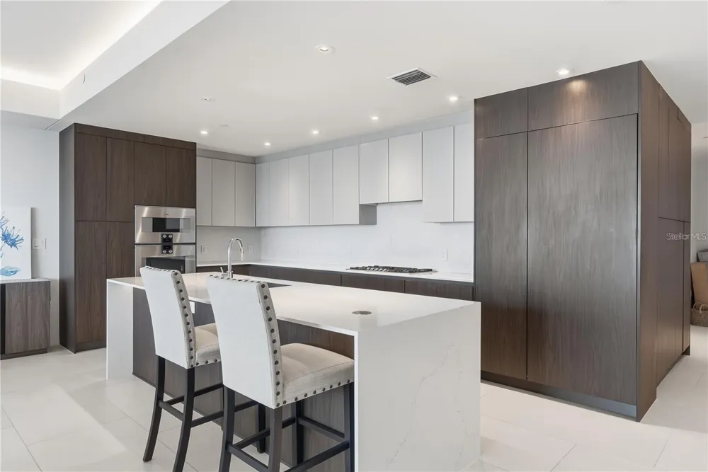 1020 SUNSET POINT ROAD #505 Clearwater, FL 33755