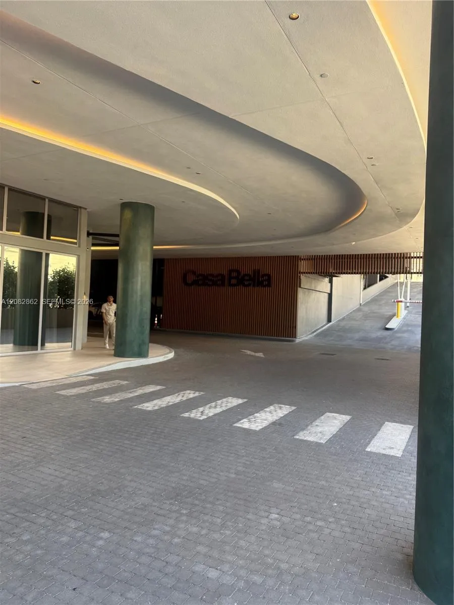 1400 Biscayne Blvd #209 Miami, FL 33132