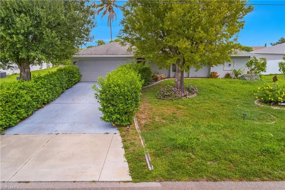 1121 NE 11th Terrace Cape Coral, FL 33909
