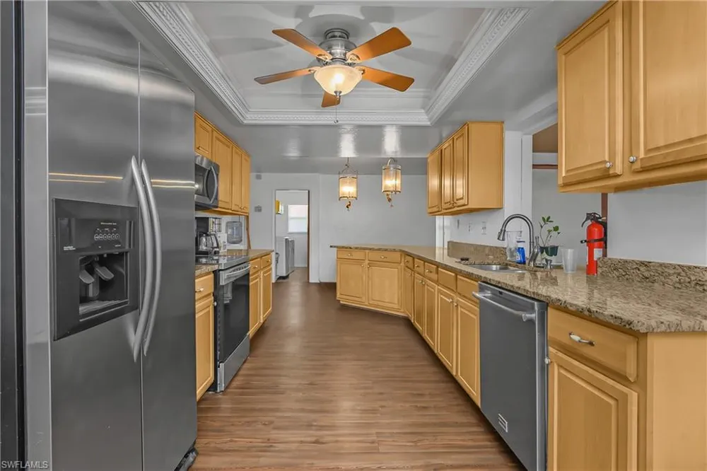 1121 NE 11th Terrace Cape Coral, FL 33909