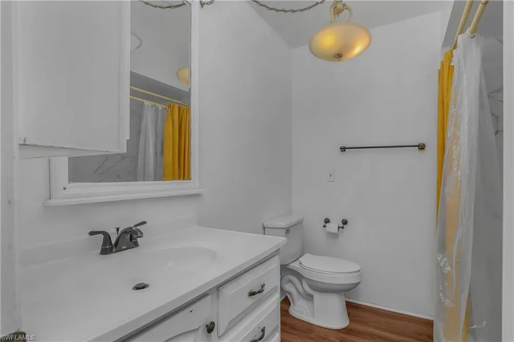 1121 NE 11th Terrace Cape Coral, FL 33909