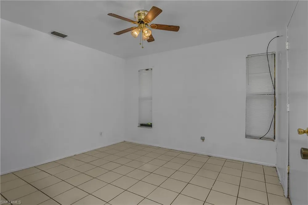 1121 NE 11th Terrace Cape Coral, FL 33909