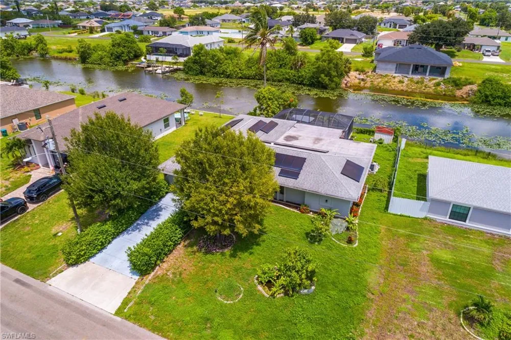 1121 NE 11th Terrace Cape Coral, FL 33909