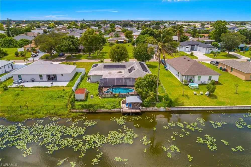 1121 NE 11th Terrace Cape Coral, FL 33909