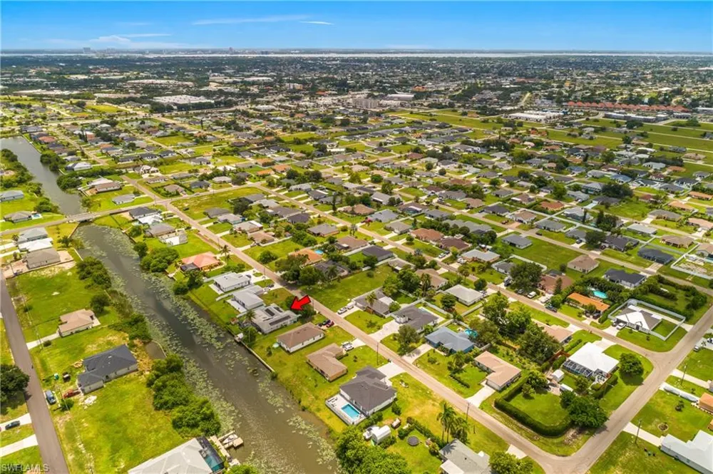 1121 NE 11th Terrace Cape Coral, FL 33909