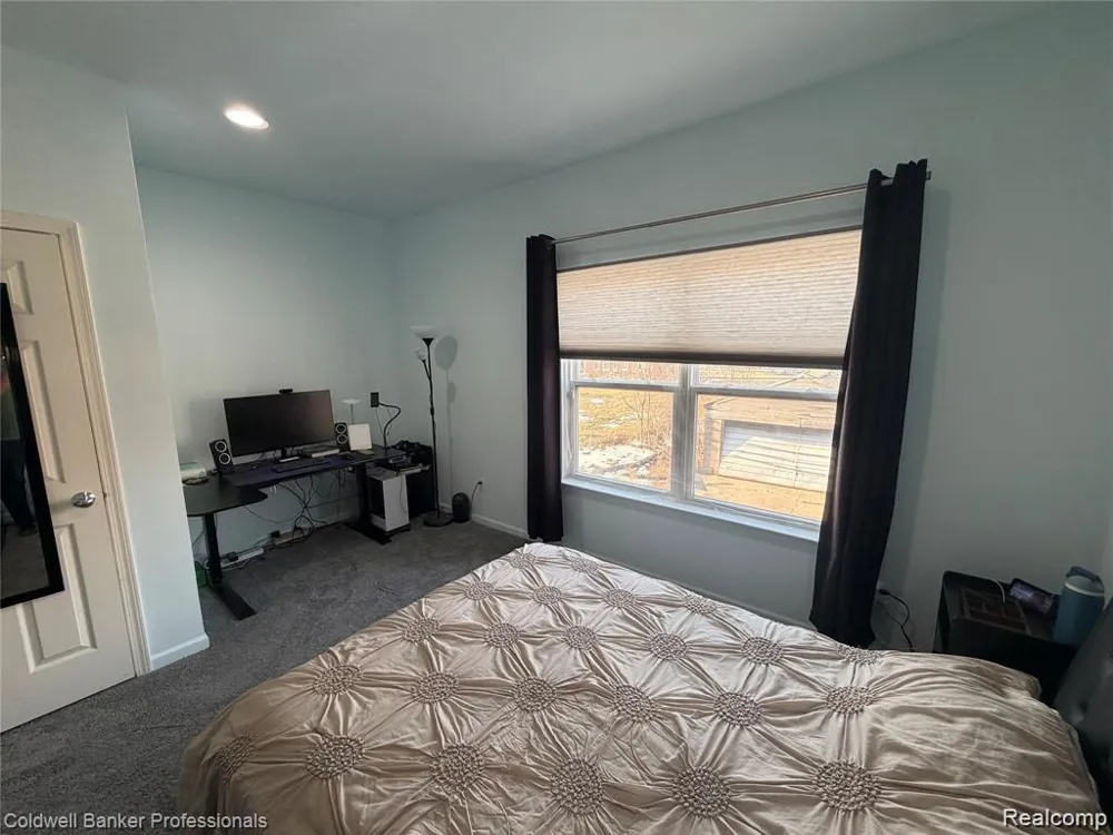 283 E Palmer Street Detroit City, MI 48202