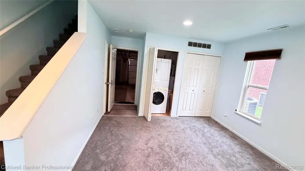 283 E Palmer Street Detroit City, MI 48202