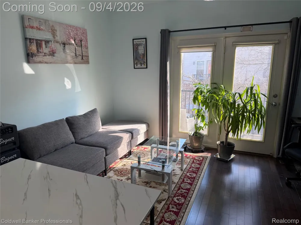 283 E Palmer Street Detroit City, MI 48202