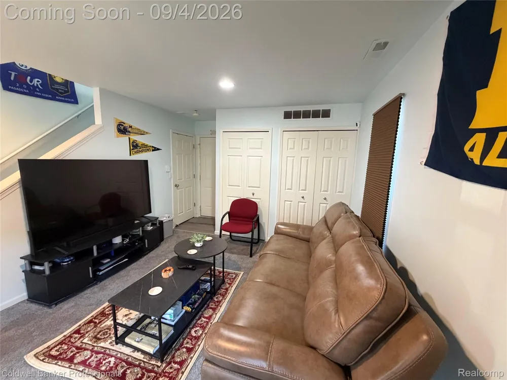 283 E Palmer Street Detroit City, MI 48202