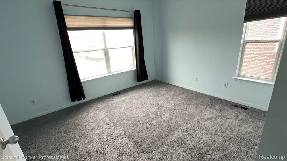 283 E Palmer Street Detroit City, MI 48202