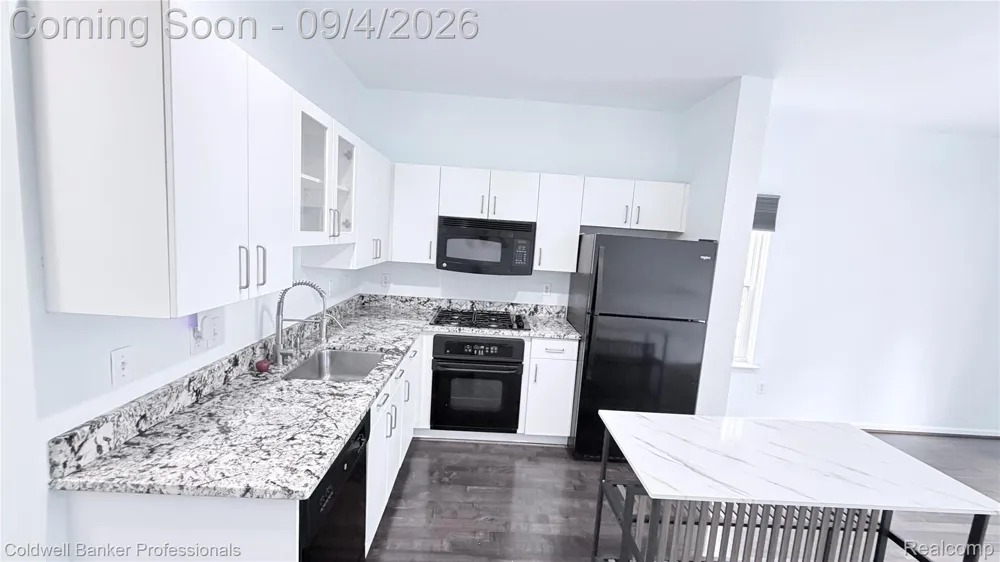 283 E Palmer Street Detroit City, MI 48202