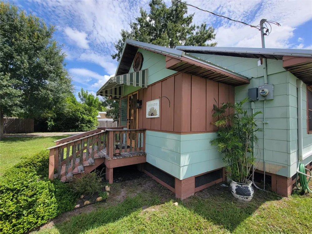 900 BOKHARA PLACE Sarasota, FL 34232