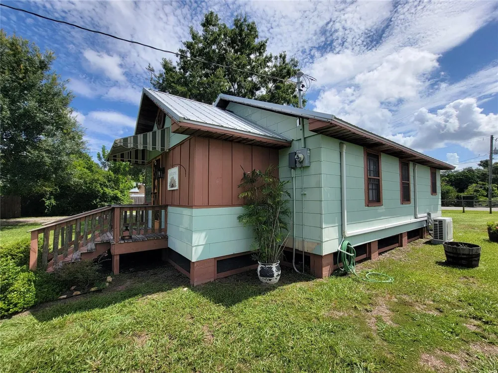 900 BOKHARA PLACE Sarasota, FL 34232