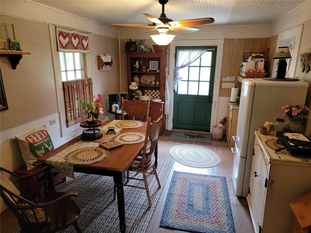 900 BOKHARA PLACE Sarasota, FL 34232