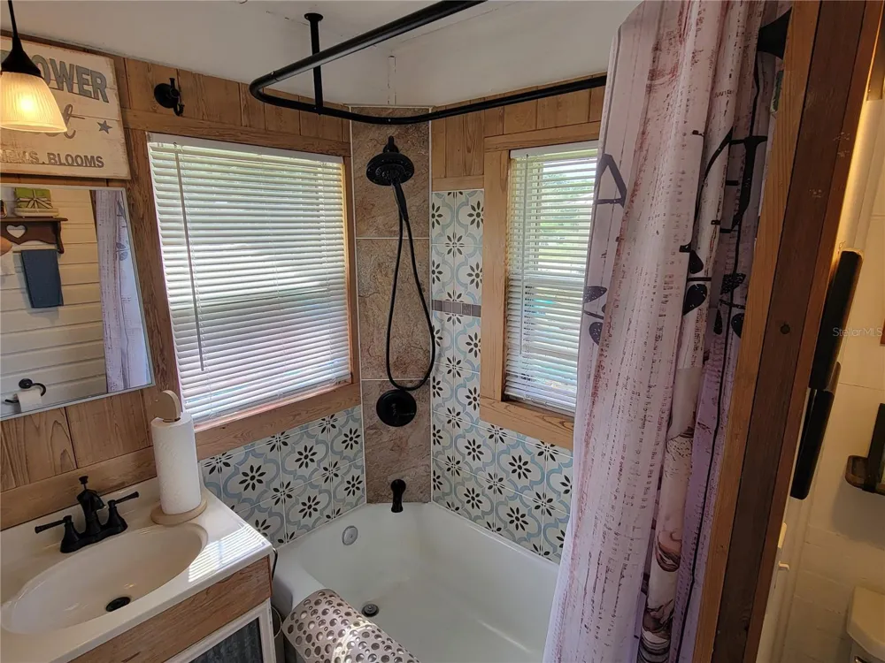 900 BOKHARA PLACE Sarasota, FL 34232