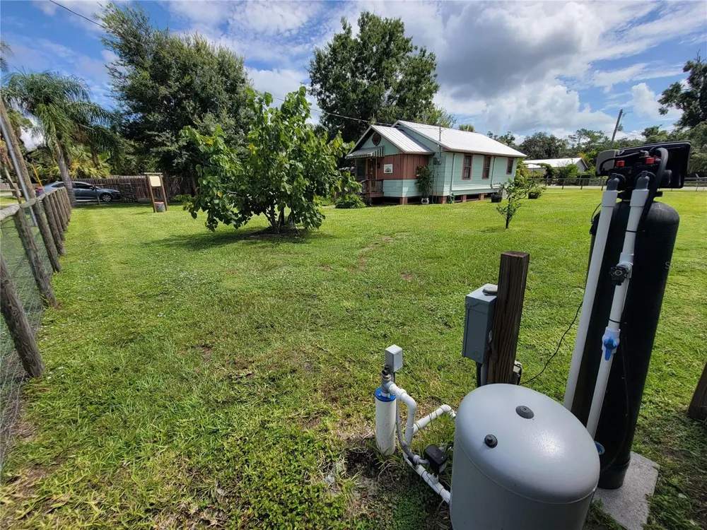 900 BOKHARA PLACE Sarasota, FL 34232