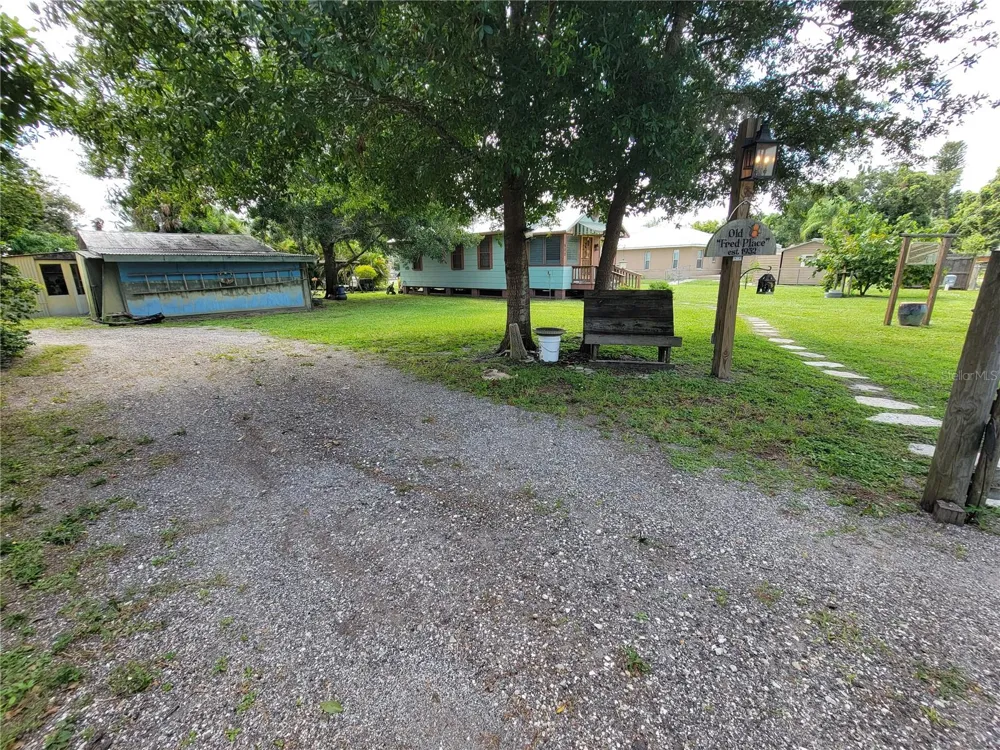 900 BOKHARA PLACE Sarasota, FL 34232