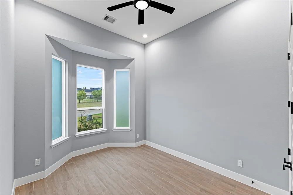 250 Hampton Glen Road Montgomery, TX 77356