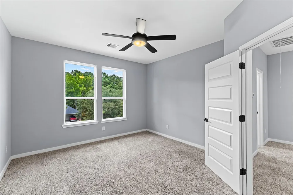 250 Hampton Glen Road Montgomery, TX 77356