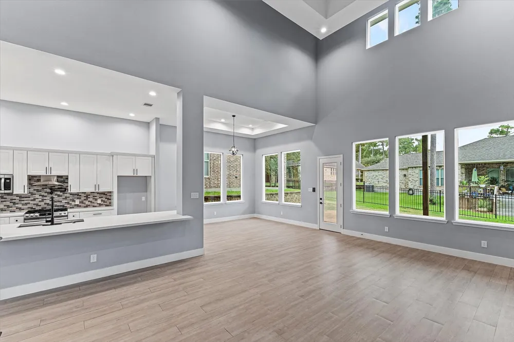 250 Hampton Glen Road Montgomery, TX 77356