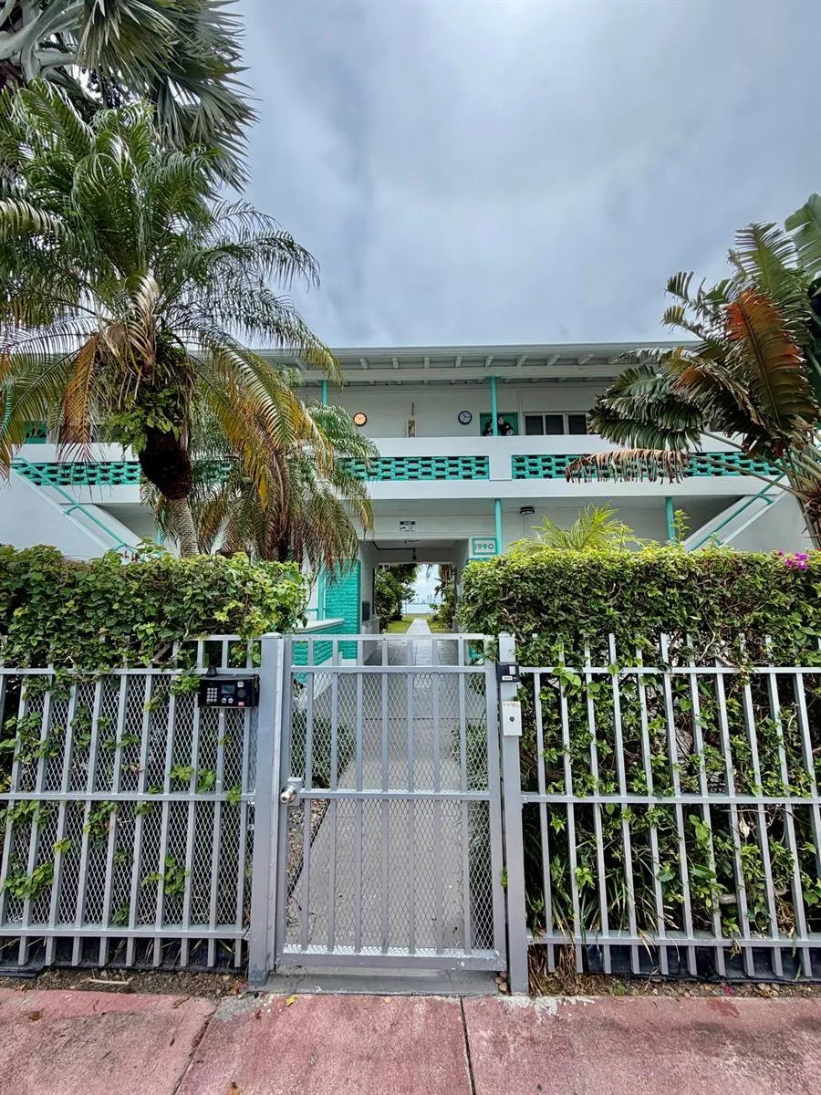 1980 Bay Drive #5 Miami Beach, FL 33141
