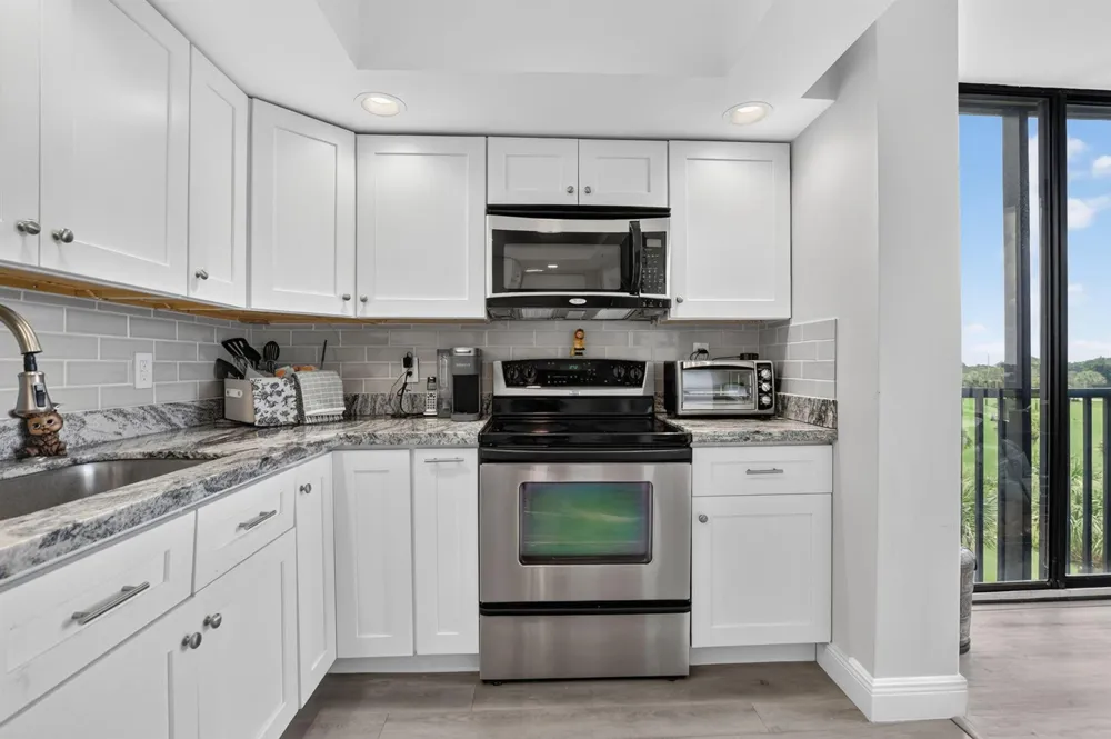 6805 Willow Wood Drive #5051 Boca Raton, FL 33434
