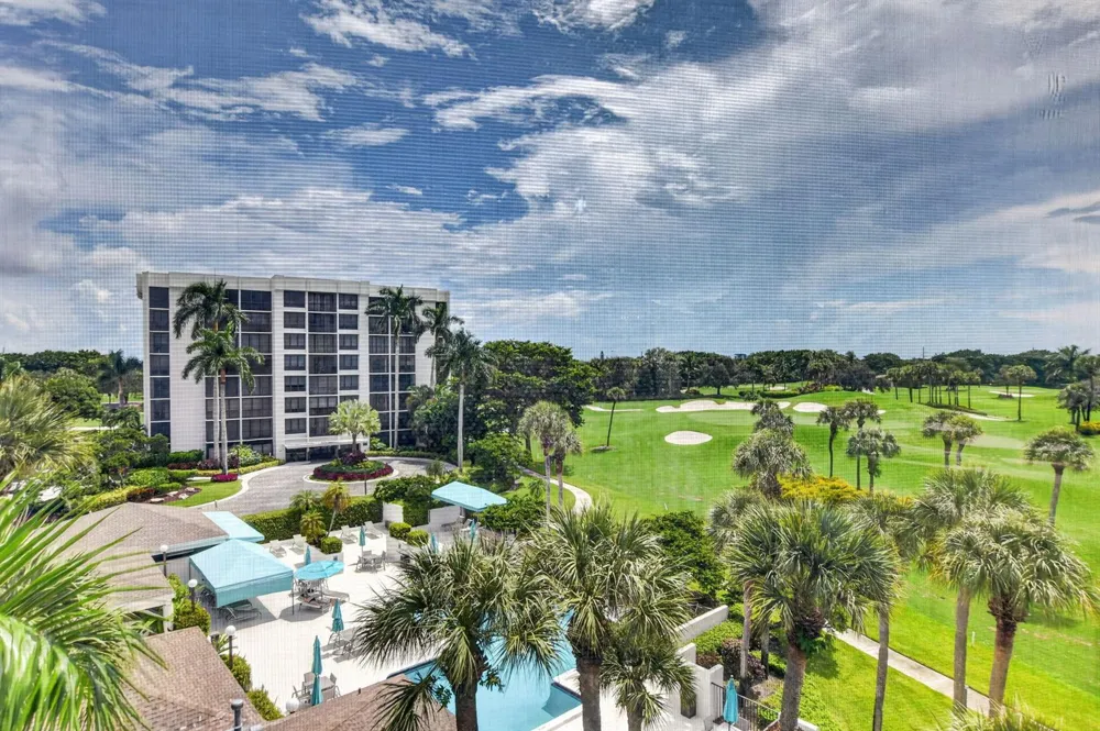 6805 Willow Wood Drive #5051 Boca Raton, FL 33434