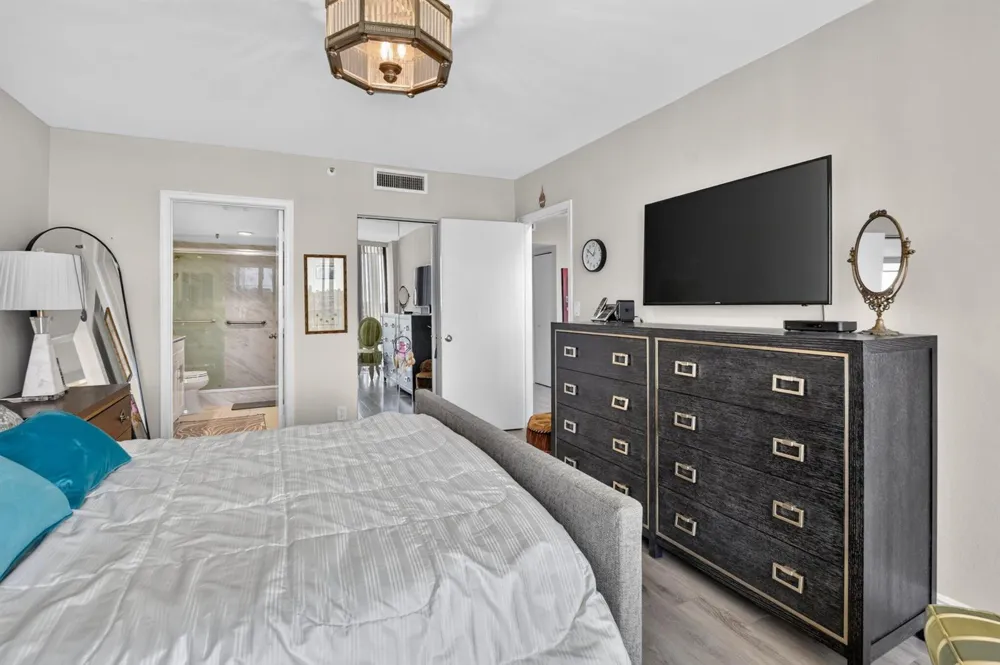 6805 Willow Wood Drive #5051 Boca Raton, FL 33434