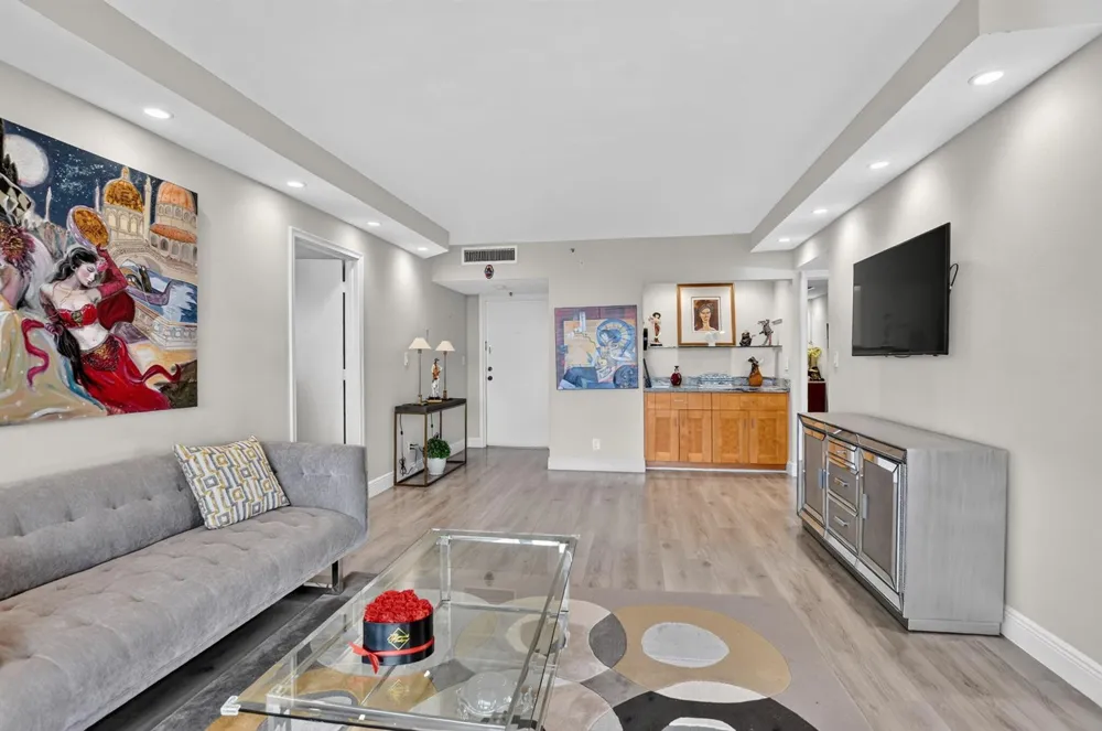 6805 Willow Wood Drive #5051 Boca Raton, FL 33434