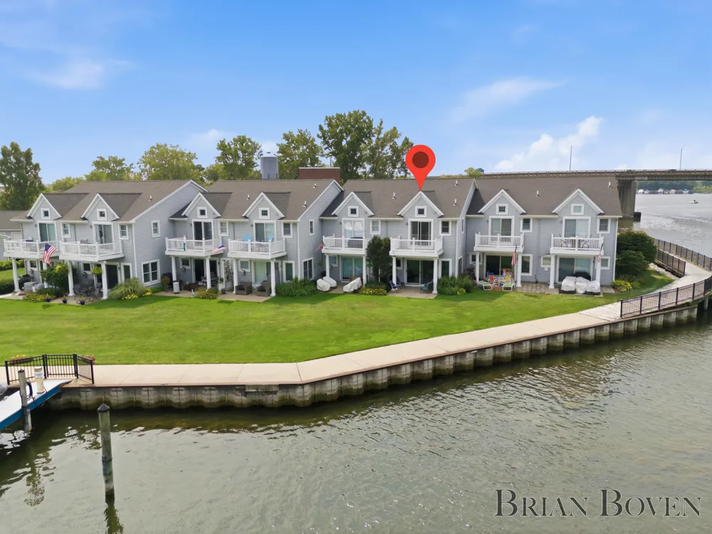 965 W Savidge Street Spring Lake Village, MI 49456