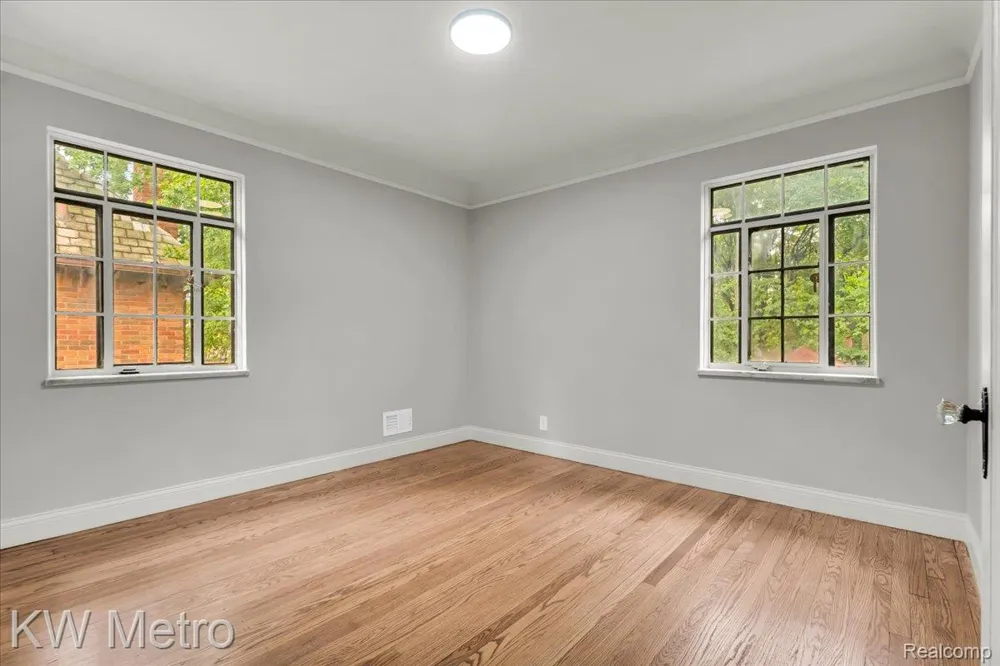 19022 Wildemere Street Detroit City, MI 48221