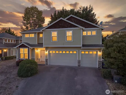 4129 NE 9th Place