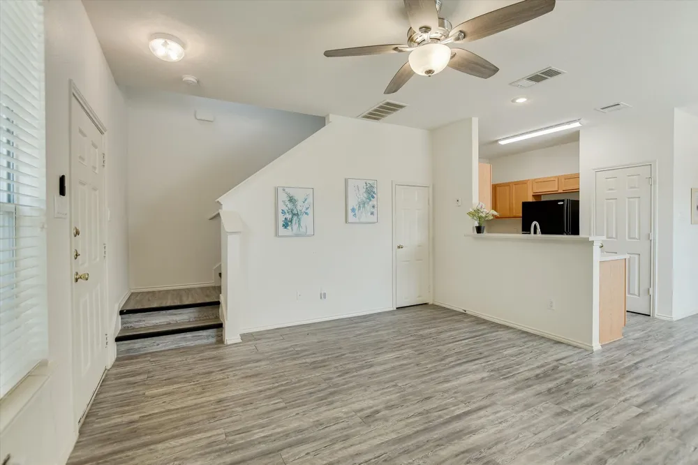 809 Sebastian Bend #B Pflugerville, TX 78660