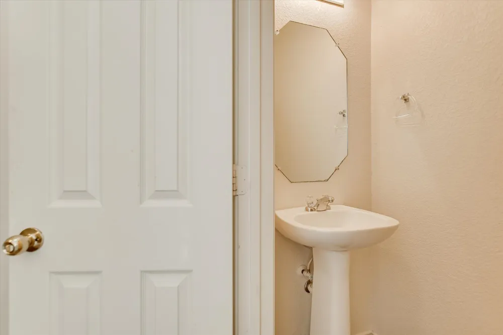 809 Sebastian Bend #B Pflugerville, TX 78660