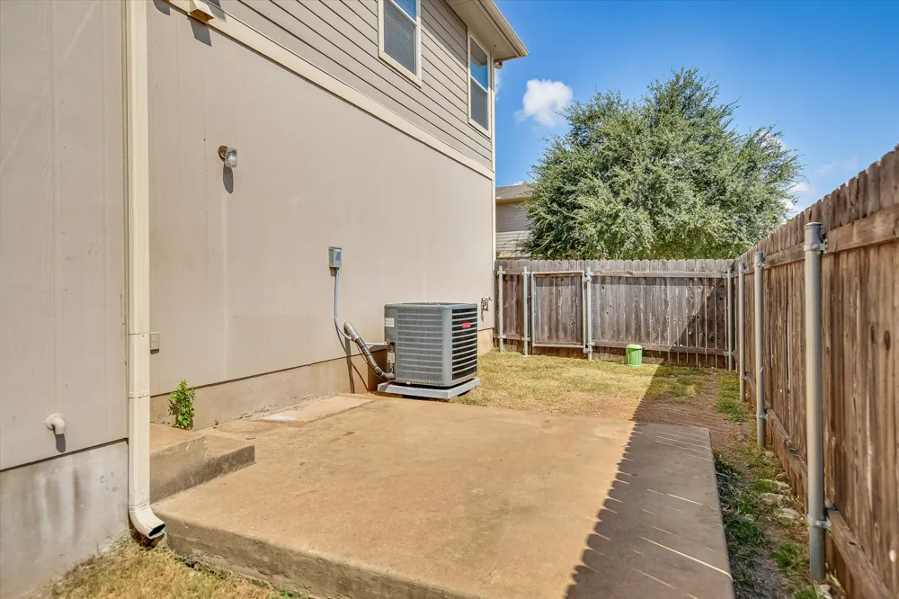 809 Sebastian Bend #B Pflugerville, TX 78660