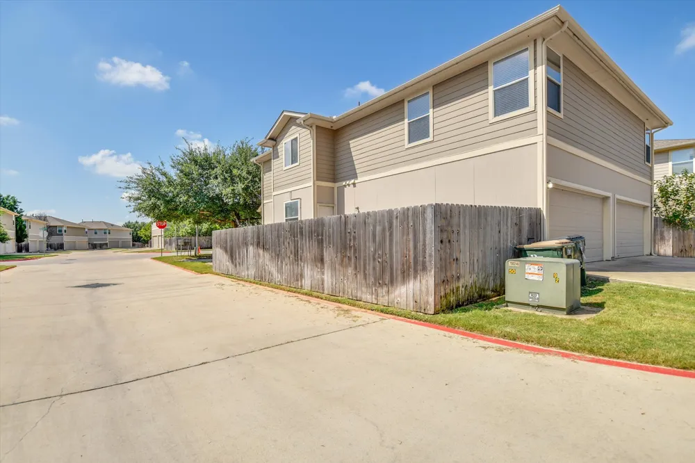 809 Sebastian Bend #B Pflugerville, TX 78660