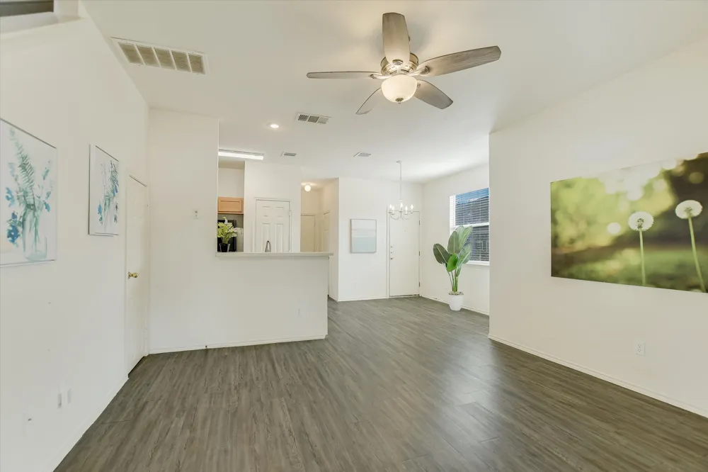 809 Sebastian Bend #B Pflugerville, TX 78660