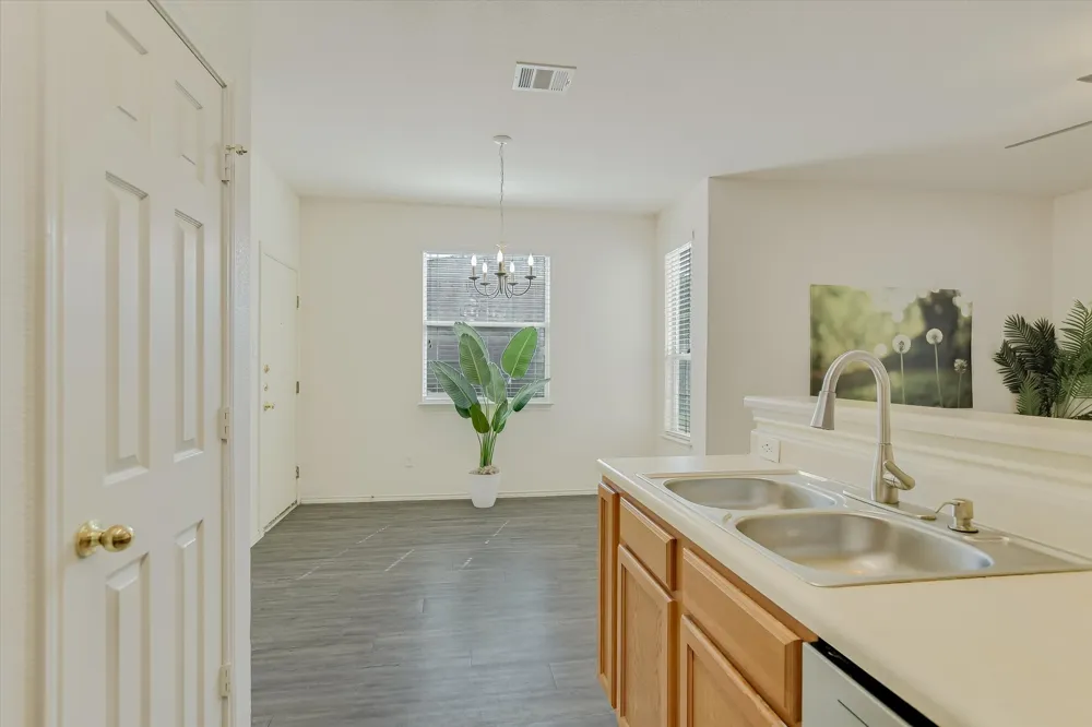 809 Sebastian Bend #B Pflugerville, TX 78660