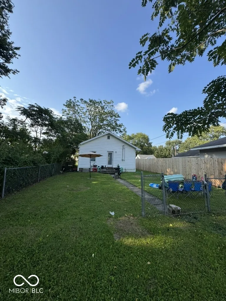 1109 W 17th Muncie, IN 47302