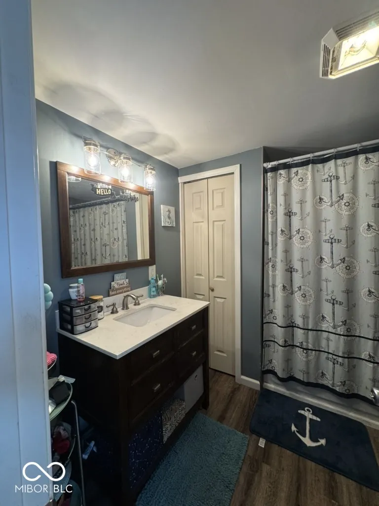 1109 W 17th Muncie, IN 47302