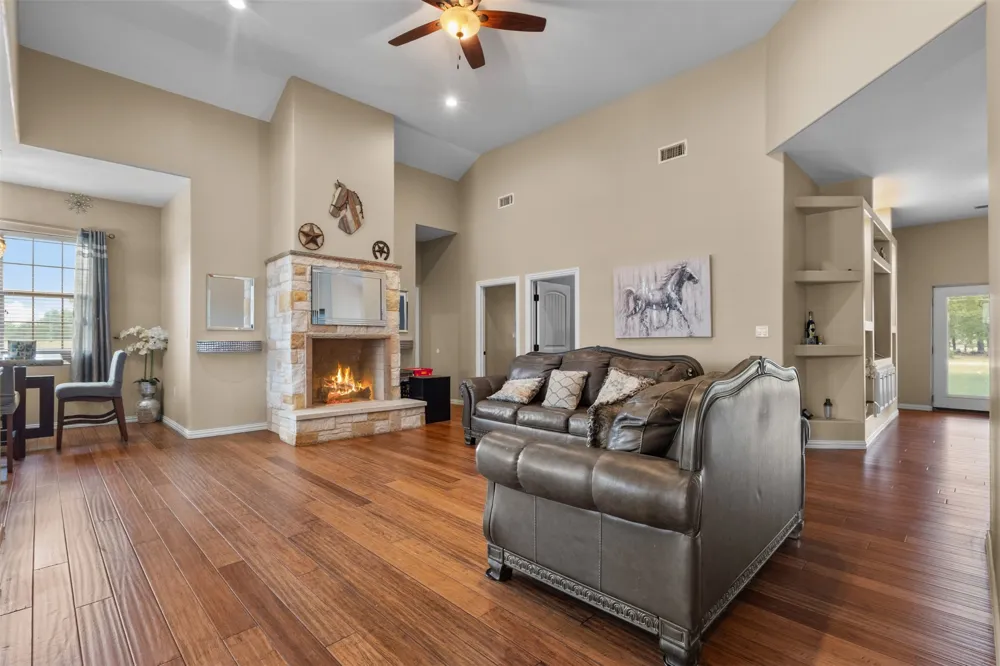 7719 County Road 272 Terrell, TX 75160