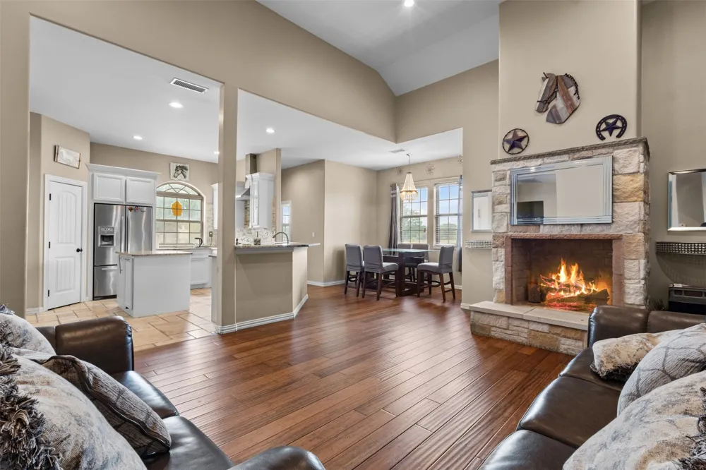 7719 County Road 272 Terrell, TX 75160