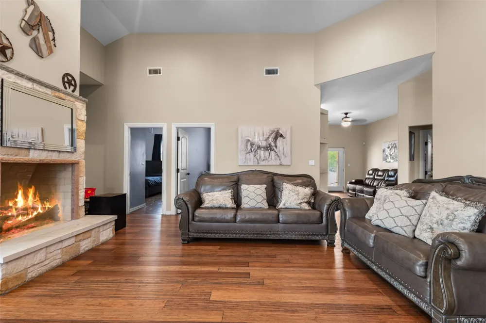7719 County Road 272 Terrell, TX 75160