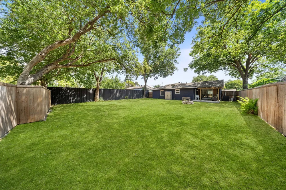 2431 Gross Road Dallas, TX 75228
