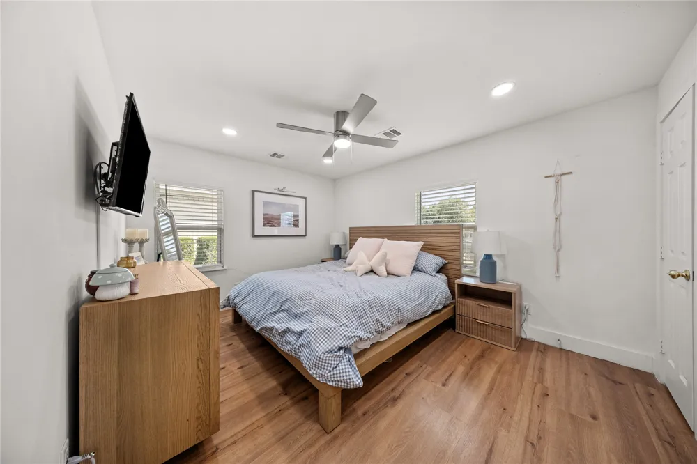 2431 Gross Road Dallas, TX 75228