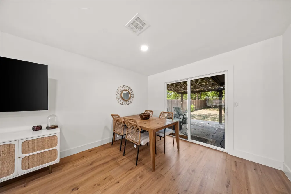 2431 Gross Road Dallas, TX 75228