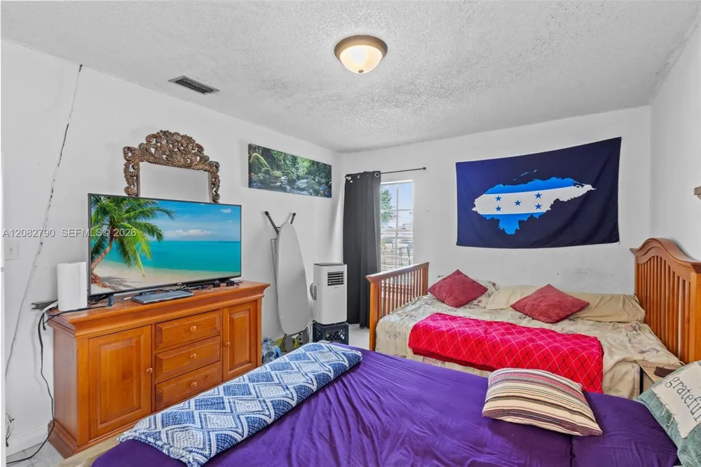 15724 SW 304th Ter Homestead, FL 33033